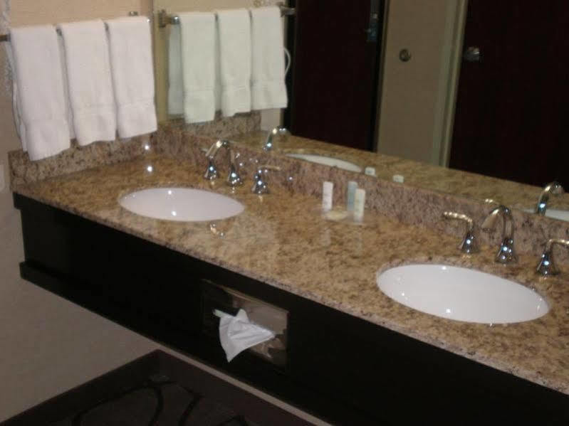 Comfort Suites Airport Солт Лейк Сити Екстериор снимка